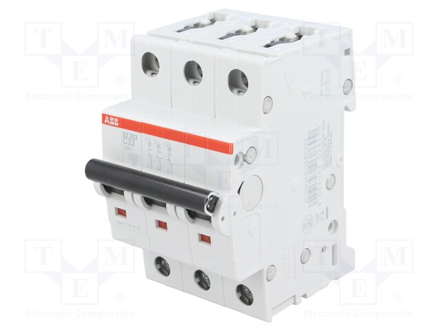 Circuit breaker; 400VAC; Inom: 32A; Poles: 3; DIN; Charact: C; 6kA