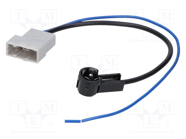 Antenna adapter; ISO; Nissan