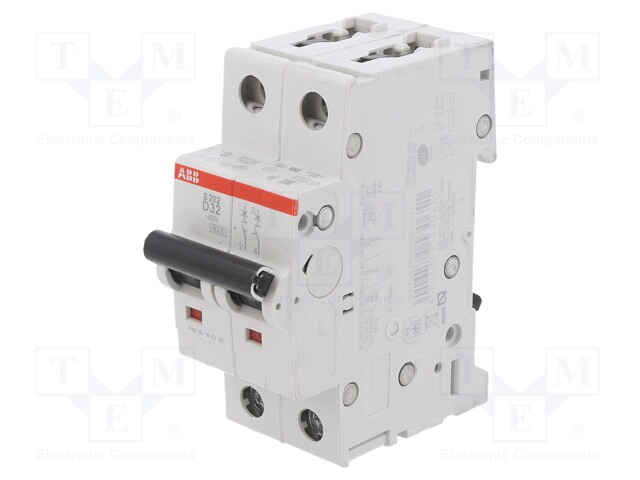 Circuit breaker; 400VAC; Inom: 32A; Poles: 2; DIN; Charact: D; 6kA